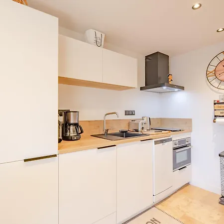 Apartment Les Coteaux De La Nartelle-30 By Interhome *